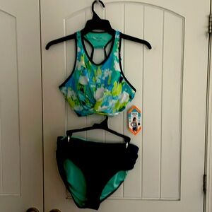 Free Country Medium 2 piece high neck swim suit